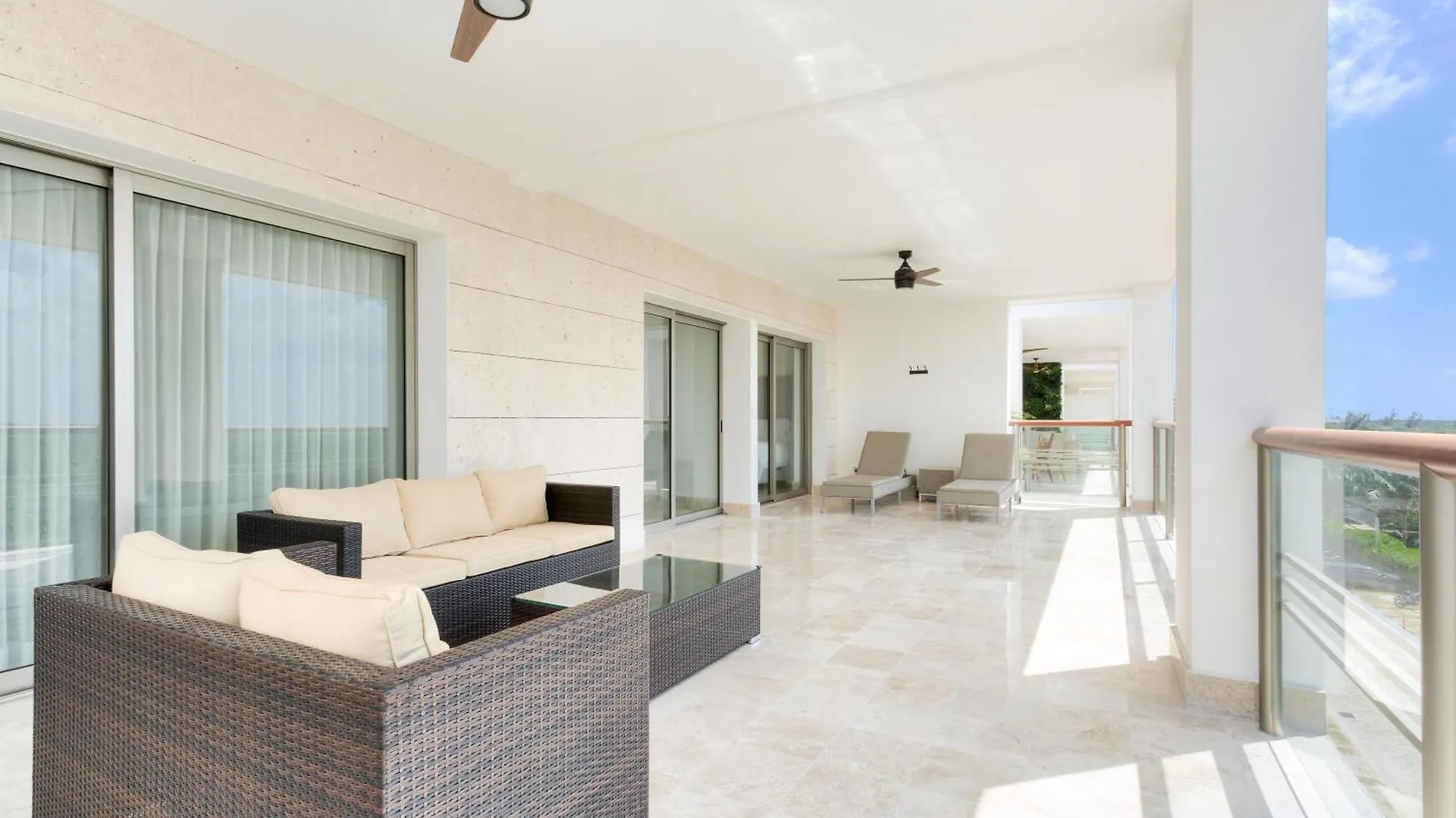 Luxury 2-Bedroom Apartment With Beach Club Access Cancun 0*,  Mexico
